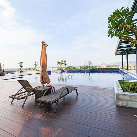 Lovina 1615 At Pollux Meisterstadt Batam 外观 照片
