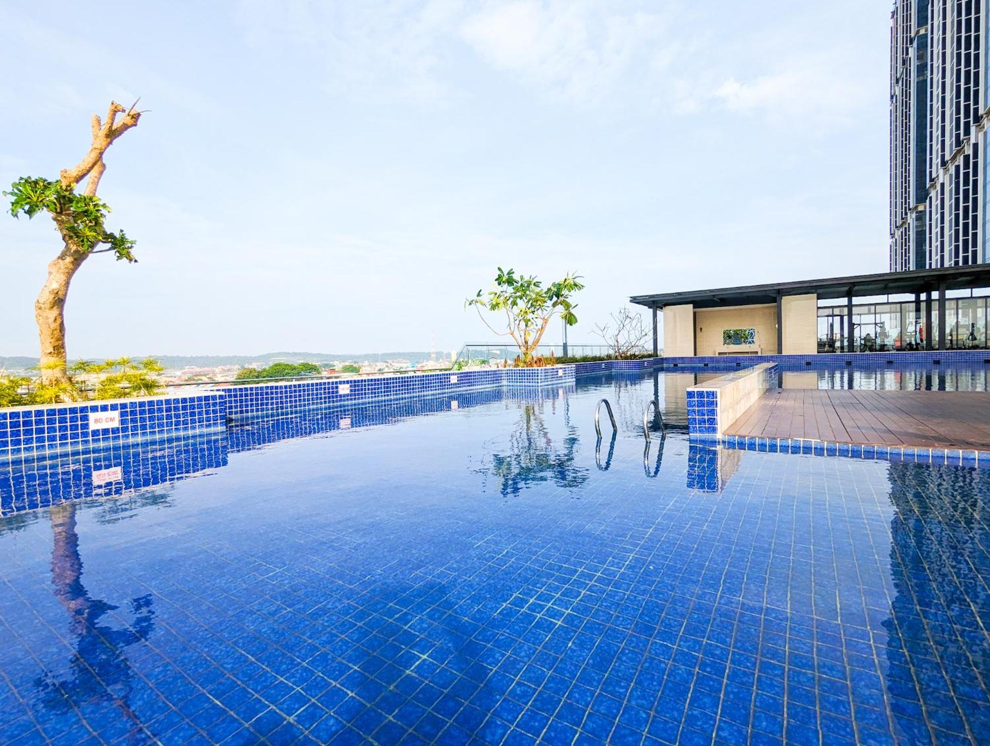 Lovina 1615 At Pollux Meisterstadt Batam 外观 照片