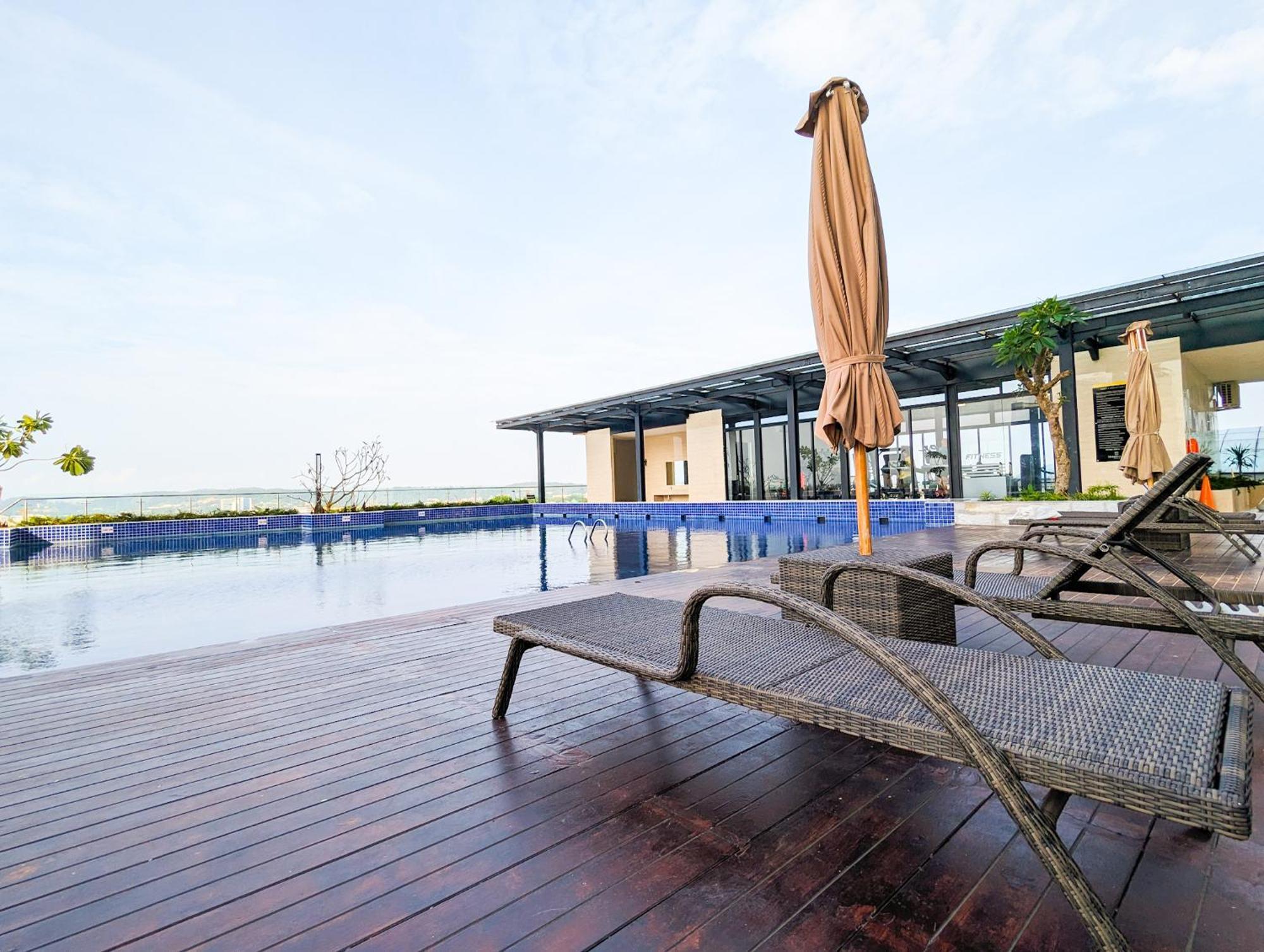 Lovina 1615 At Pollux Meisterstadt Batam 外观 照片